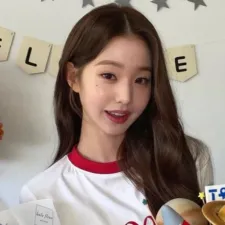 Jang Wonyoung IVE Tanggapi Kontroversi Sikap dengan Gaya Santai di Instagram