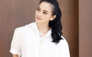 Ngefans, Ririn Ekawati Ajak Luna Maya Jemput Iqbal Ramadhan di Bandara