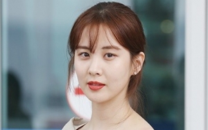 Tiba di Bali, Seohyun Tebar Senyum Manis Disambut Fans di Bandara