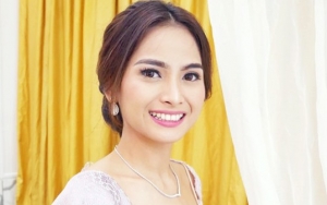 Pakai Riasan Natural, Penampilan Acha Septriasa Dipuji Netter
