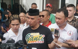 Ogah Disalahkan, Ahmad Dhani Tak Mau Lagi Pakai Kaos Bertagar '2019 Ganti Presiden'