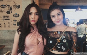 Diam-Diam Sindir 'Halu', Awkarin Bocorkan Foto Lucinta Luna 'Dirayu' Bule