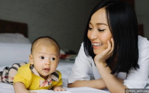 Baru Berusia Dua Bulan, Rini Wulandari Tak Takut Ajak Anak Bepergian