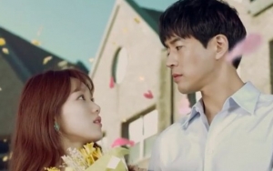 Hampir Keserempet Sepeda, Lee Sung Kyung Ditolong Lee Sang Yoon di Teaser 'About Time'