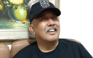 Kunjungi Makam Dono dan Kasino, Indro Warkop Bikin Netter Terharu