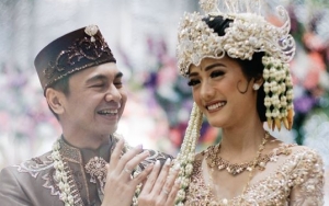 Minum Teh Buatan Sang Istri, Penampilan Raditya Dika Mirip Bapak-Bapak
