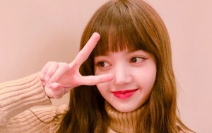 Pamer Foto Lakukan 'Pose TT', Kecantikan Lisa Black Pink Banjir Pujian