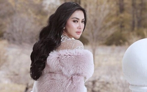 Syahrini Tegaskan Isu Hubungan Asmara dengan Mr H Cuma Settingan