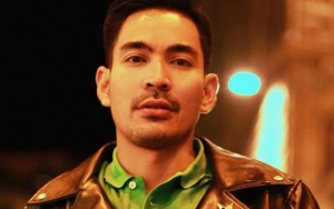 Liburan ke Italia, Begini Pose Wajib Ala Robby Purba