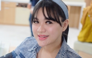 Ungkap Candaan Soal Nama Calon Anak, Vicky Shu Ditegur Suami