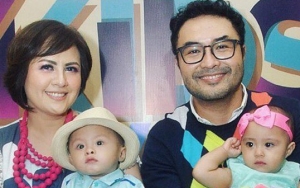 Romantis Banget, Surya Saputra-Cynthia Lamusu Kencan Pakai Mobil Mainan Anak