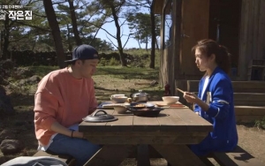Akhirnya Ketemu, Park Shin Hye - So Ji Sub Makan Bareng di 'Little House in the Woods'