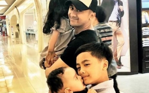 Bak Pinang Dibelah Dua, Anak Pertama Hengky Kurniawan Ganteng Abis