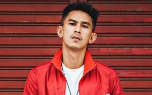 Kepergok Nge-Vape di Pesawat, Fandy Christian Diamankan Petugas Bandara