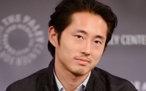 Dikecam Netter Soal Bendera Jepang, Steven Yeun Kembali Minta Maaf