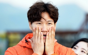 Selalu Pakai Hitam dan Tak Kunjung Nikah, Kim Jong Kook Kena Tegur di 'Running Man'