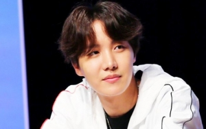 Tiba di LA, J-Hope BTS Sapa Fans Lewat Selca Unyu Ini