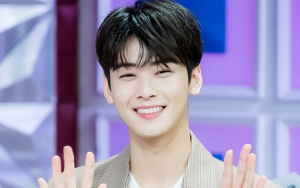Ungkap Pengalaman Pacaran, Cha Eunwoo Astro Akui Pernah Ditembak Idol Ini