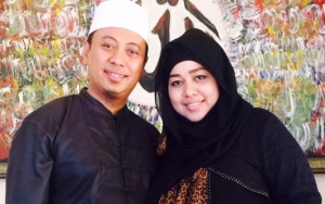Teror Bom Surabaya Bikin Panik, Istri Pertama Opick Diminta Tak Bercadar di Tempat Umum