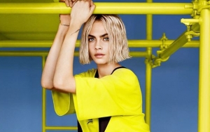 Jadi Cover Majalah Vogue, Cara Delevinge 'Nikahi' Diri Sendiri