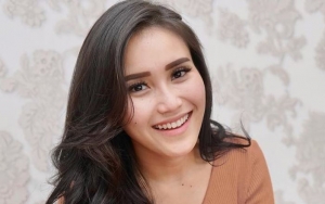 Usai Gimmick Isu Nikah, Ayu Ting Ting Dihujat Lagi Karena Pamer Video Call dengan Pria Ganteng
