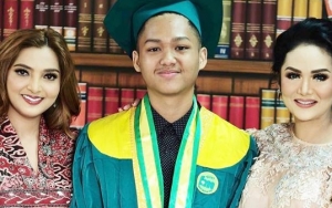 Panitia Keliru Sebut Ibu Azriel di Wisuda Bikin Heboh, Ternyata Begini Kejadian Aslinya
