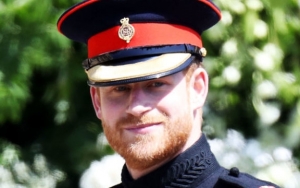 Tampil Gagah, Pangeran Harry Gunakan Seragam Militer di Hari Pernikahan
