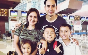 Sederhana dan Penuh Cinta, Donna Agnesia Rayakan Ultah Darius Sinathrya Bareng Anak