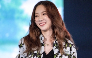 Gemasnya, Jadi Ini Alasan Tae Yeon Benci Pamer Pose 'Finger Heart'