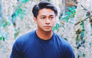 Foto Hitam Putih, Deva Mahenra Dipuji Ganteng Mirip Gong Yoo 'Goblin'