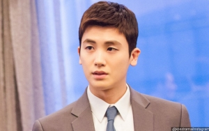 Syuting 'Suits', Bahagianya Hyungsik Dapat Kiriman Truk Kopi dari Song Hye Kyo 