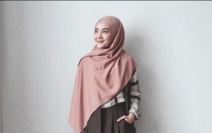 Unggah Postingan Bahagia Doanya Terkabul, Zaskia Sungkar Hamil?