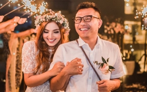 Anang Buka Puasa Bareng Puluhan Pegawai, Kebaikan Ashanty Bikin Wanita Ini Nangis Terharu