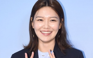 Umumkan Fanmeeting Bangkok, Sooyoung Siapkan Merchandise Spesial Ini