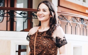 Bulan Puasa, Enzy Storia Sempatkan Olah Raga Selama Satu Jam