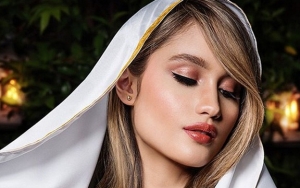 Cinta Laura Berhijab Lagi, Cantiknya Dipuji Netizen Kalahkan Bidadari