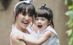 Pakai Baju Kembaran di Pemotretan, Cantiknya Gempita Kalahkan Gisella Anastasia