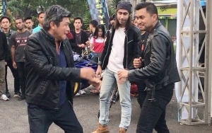 Anjasmara Tarung dengan Willy Dozan di 'Anak Langit', Penampilannya Dipuji Bak ABG