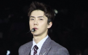 Pamer Foto Jalan-Jalan Santai, Sehun Malah Digoda Seperti Ini