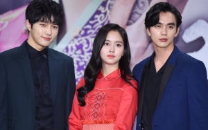 Promosi 'Ruler', Cantiknya Kim So Hyun Bareng Yoo Seung Ho dan L di Majalah Jepang 