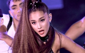 Perdana, Ariana Grande Bawakan Single Kolaborasi 'The Light Is Coming' Secara Live