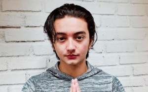 Foto Bareng Bryan Domani, Driver Ojek Online Ini Malah Dipuji Lebih Ganteng 