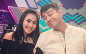 'Perang Dingin' dengan Nagita, Ayu Ting Ting Dibully Gara-Gara Isyaratkan Raffi Sebagai 'Pasangan'