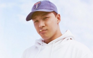 Libur Wamil, Taeyang Sapa Fans dan Unggah Foto Masa Kecilnya Ini