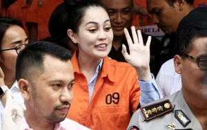 Menyesal Ingin Tobat, Jennifer Dunn Menangis Teringat Anak dan Suami