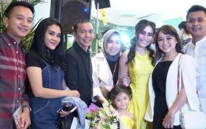 Umbar Foto Transformasi Ayu Ting Ting dari Bayi, Umi Khalsum Sedih Berdoa di Medsos