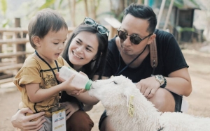 3 Tahun Menikah, Intip Kemesraan Keluarga Ringgo Agus Rahman dan Sabai Morscheck