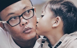 Isu Istri Diguna-Guna Pria Hingga Minta Cerai, Postingan Sule Bilang Sabar dan Cium Anak Bikin Sedih