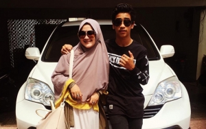 Umi Pipik Sempat Diisukan Jadi Istri Kedua Sunu, Abidzar Putra Uje Larang Ibunya Nikah Lagi