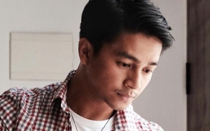 Tak Hanya Jago Akting, Deva Mahenra Juga Bisa Mainkan Alat Musik Ini